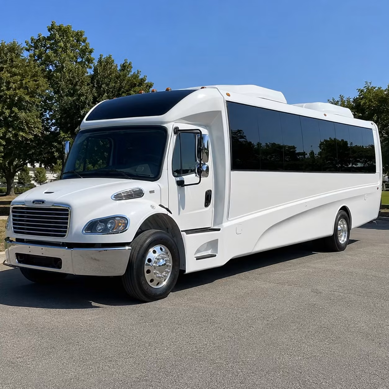 cedar rapids 25 passenger minibus rental