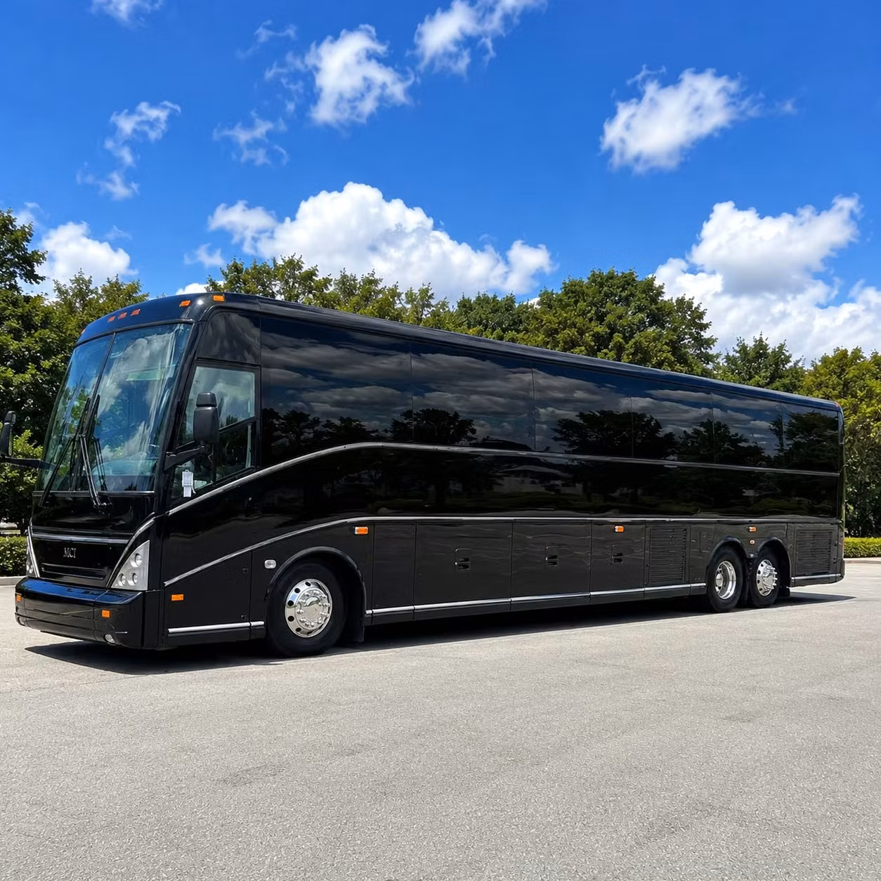 cedar rapids sports team and fan group bus rentals