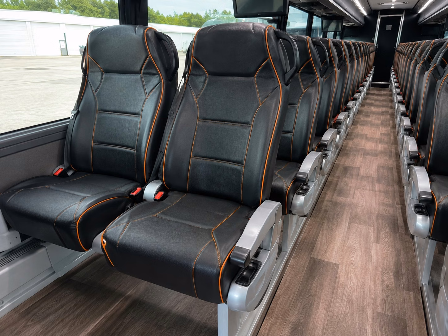 coordinating cedar rapids airport transportation for wedding guests