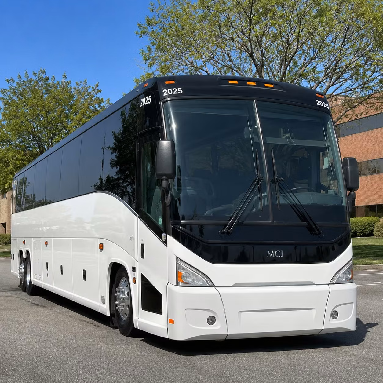 corporate shuttle services for cedar rapids employee commuters