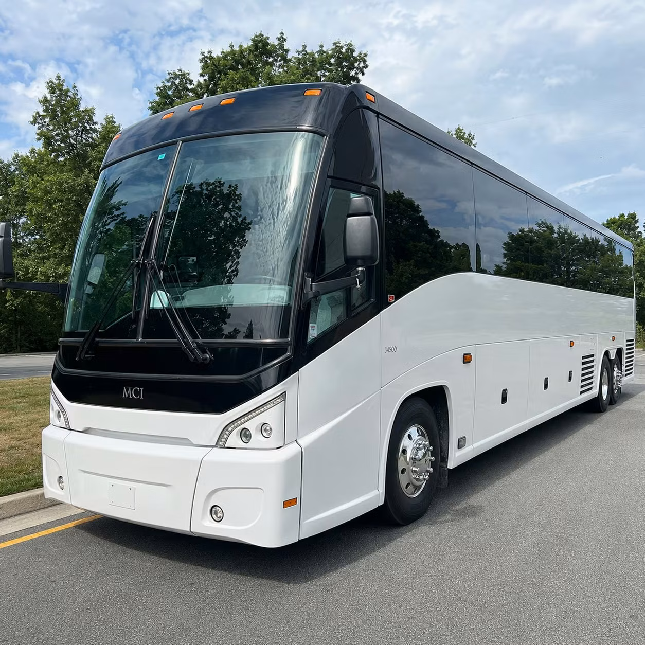 shuttle bus rentals for cedar rapids sunday worship services and special events